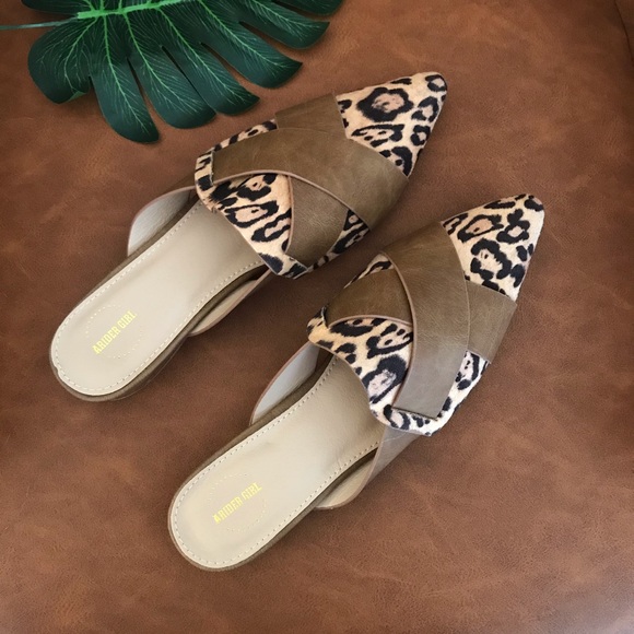 5⭐️/JACKLYN/ Tan Leopard Mule Slip On Flats - Picture 4 of 13
